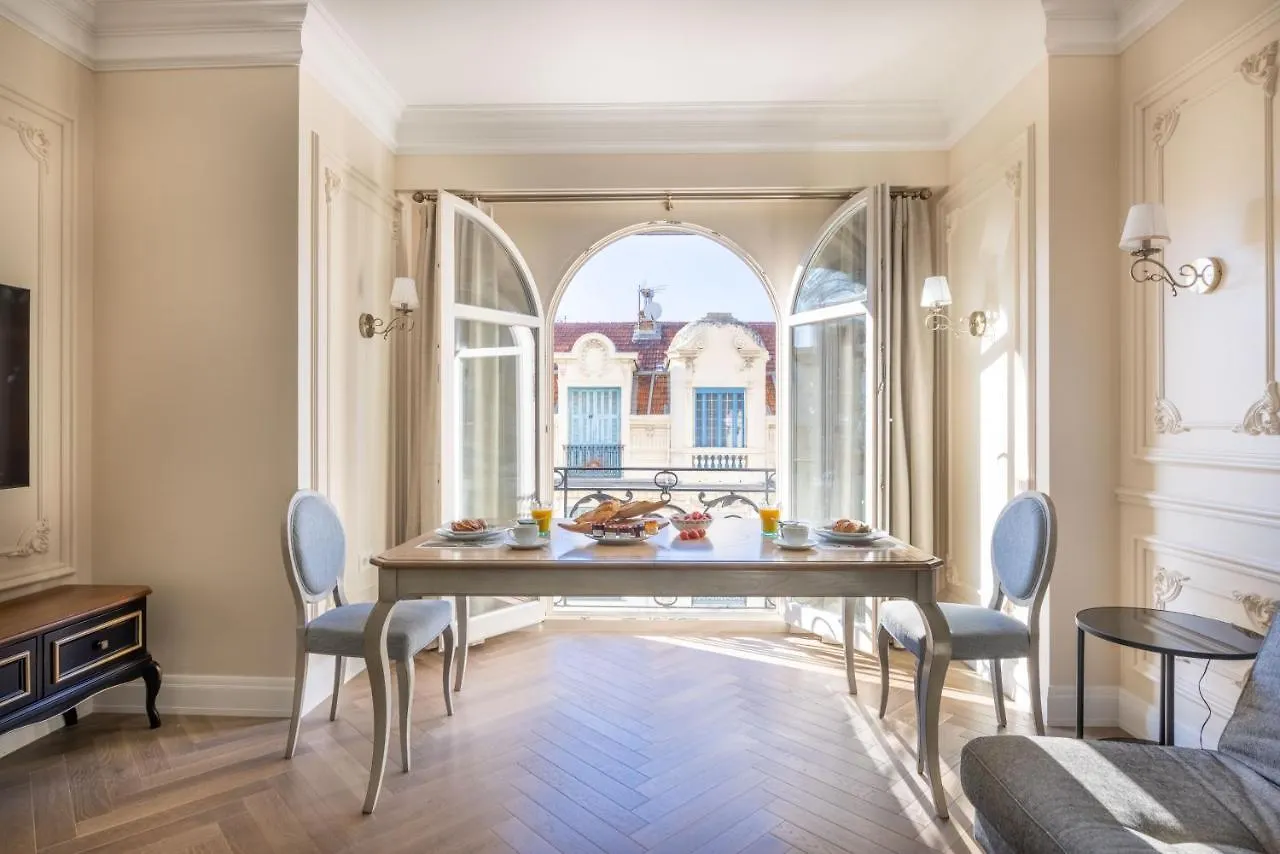 Luxury Apartment In - Negresco Residence - location